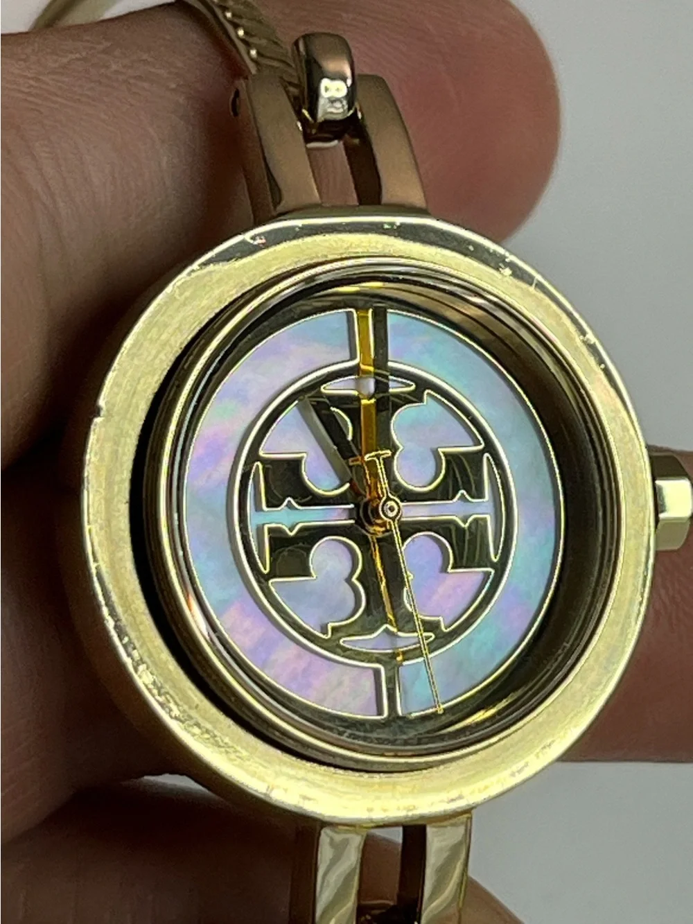 Tory Burch Reva TBW4029 ladies watch interchangeable rings.